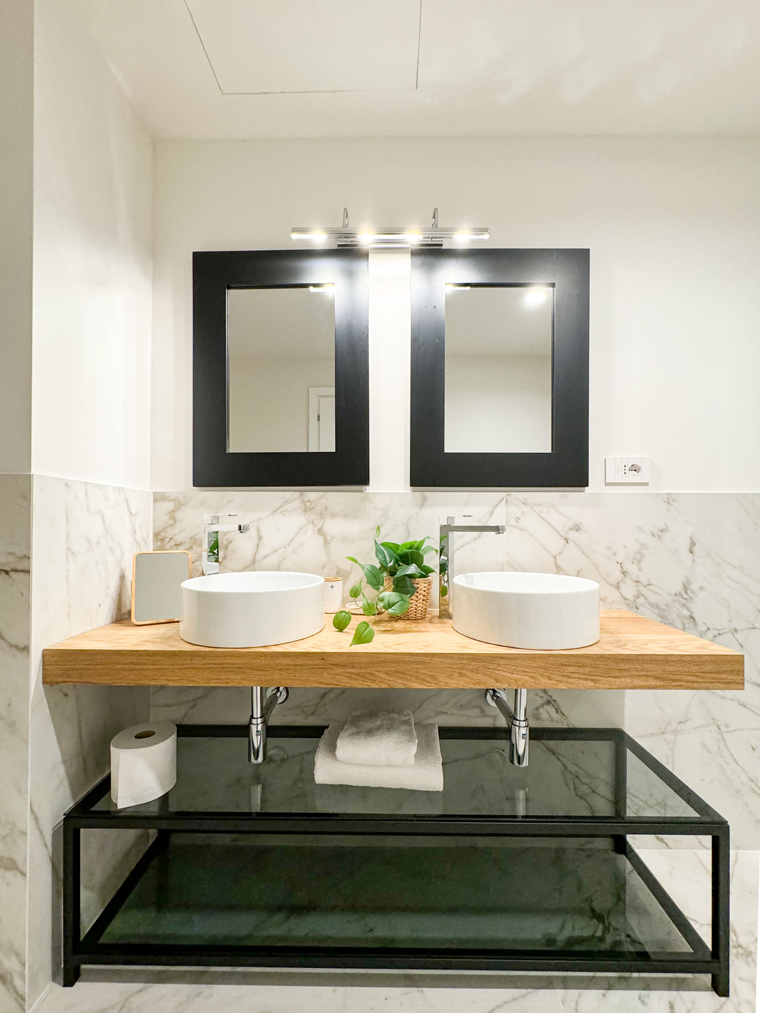 Servi 1368 Luxury Apartment — interni