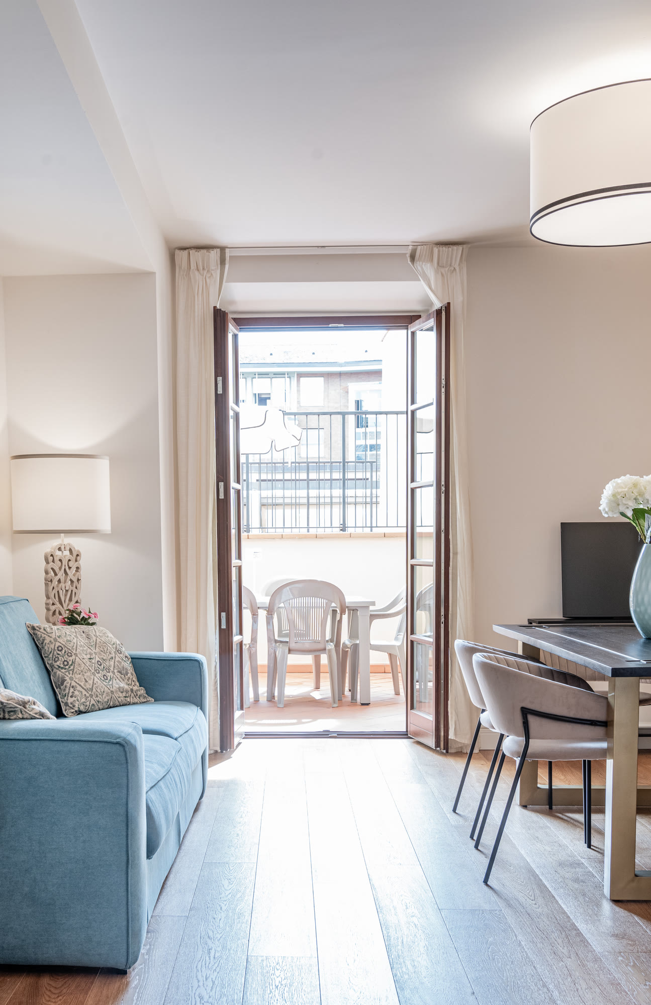 Servi 1368 Luxury Apartment — interni